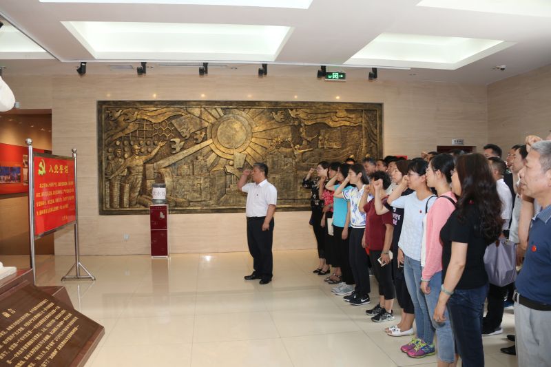 ʡ�Ƽ�����չ��׷Ѱ��ɫ���� ����̨�Ǿ���...